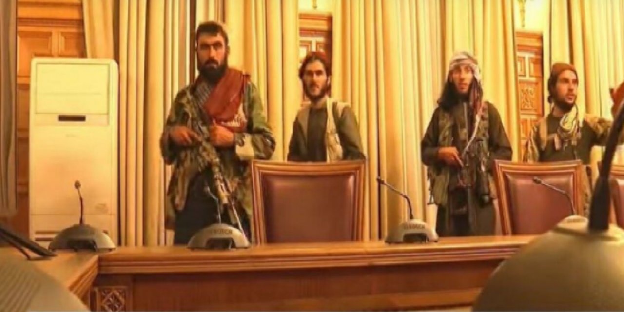 Afganistan bir haftada düştü! Taliban sarayı ele geçirdi! Ülkenin adı değişiyor... Binlerce Afgan ülkeden kaçmak için havalimanına akın etti!
