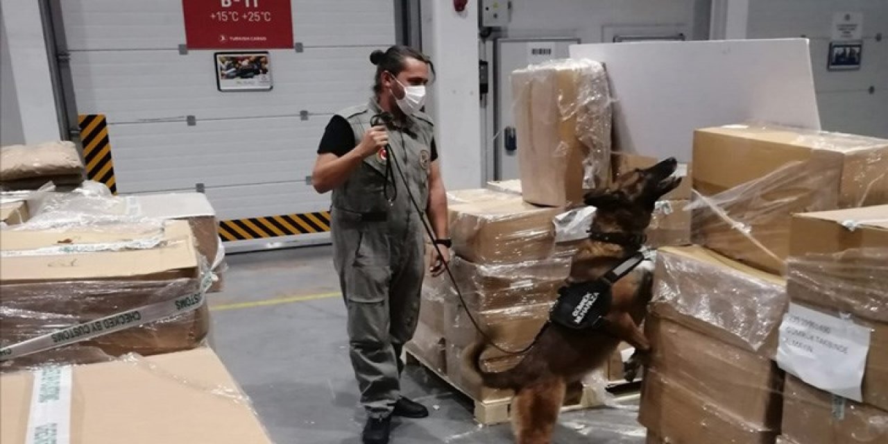 Uyuşturucu operasyonları hız kesmiyor... İstanbul Havalimanı’nda uyuşturucu yapımında kullanılan 4,3 ton madde geçirildi