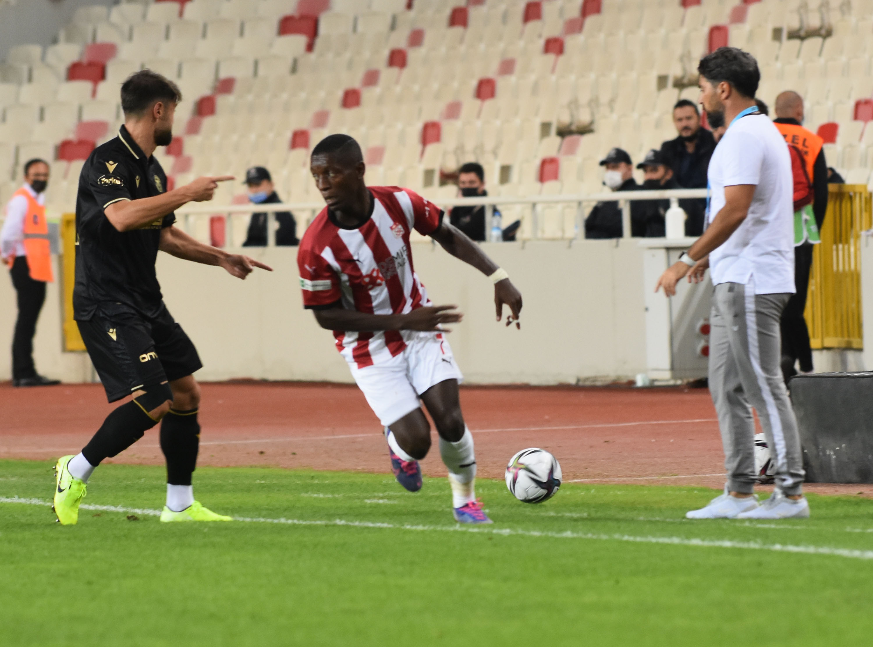 Demir Grup Sivasspor - İttifak Holding Konyaspor maçının kazananı belli oldu