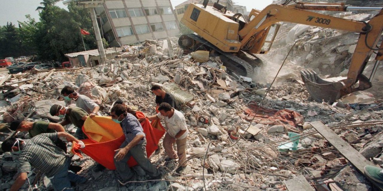 17 Ağustos Depremi'nin 22. yıl dönümü... Kaç kişi hayatını kaybetti, neler yaşandı? Depremden sonra neler oldu? Açılan davalar nasıl sonuçlandı? İşte ayrıntılar...