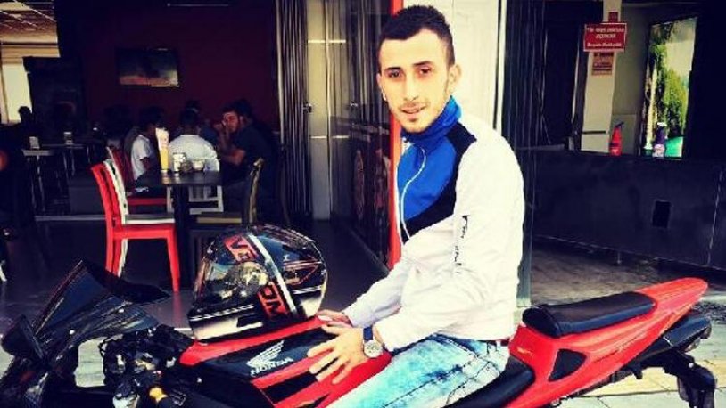Kaldırıma çarpan motosiklet sürücüsü hayatını kaybetti