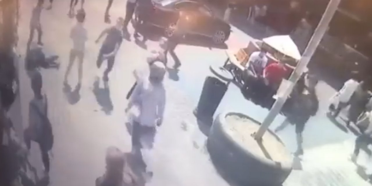 Görüntüler ortaya çıktı! İşte İYİ Partili Buğra Kavuncu'ya saldırı anı... Bir anda geldi ve...