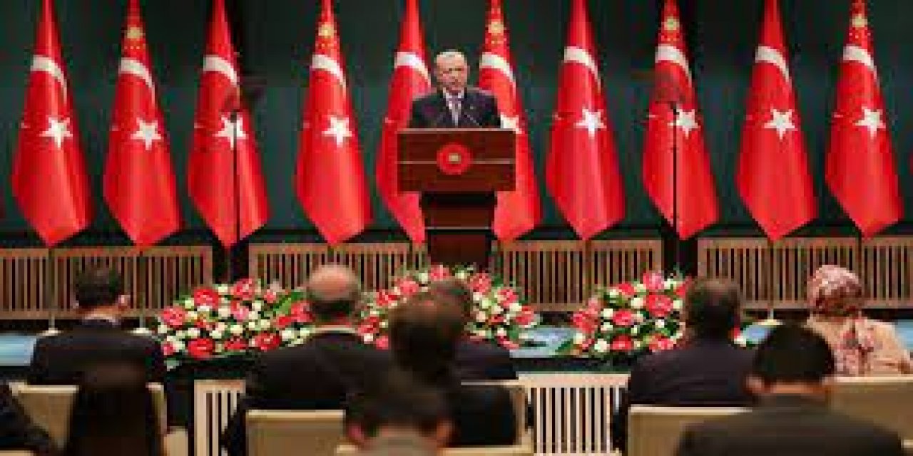 Ankara'da siyaset kulisleri hareketlendi! Deniz Zeyrek: Kabine revizyonu gelebilir