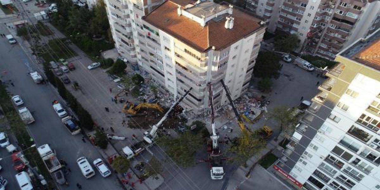 İnsanüstü mücadele... Yan yatan bina vinçlerle desteklendi, kurtarma çalışması yapıldı