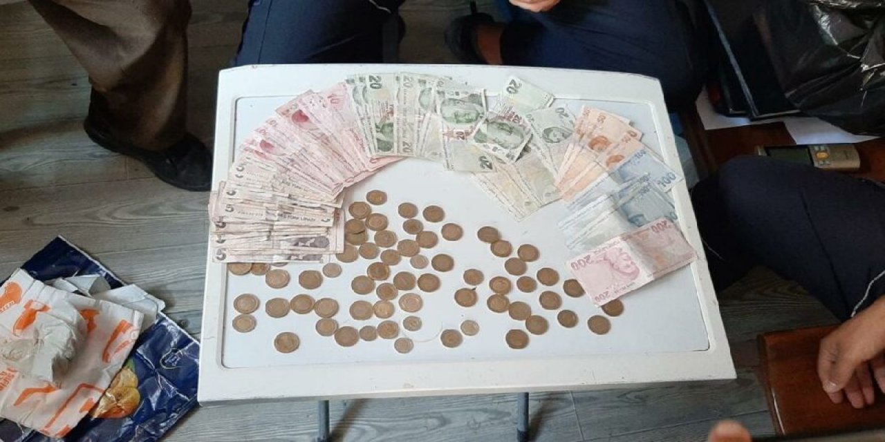 Dilencinin üzerinden çıkan para zabıtayı bile şaşırttı! İşte bir günlük kazancı...