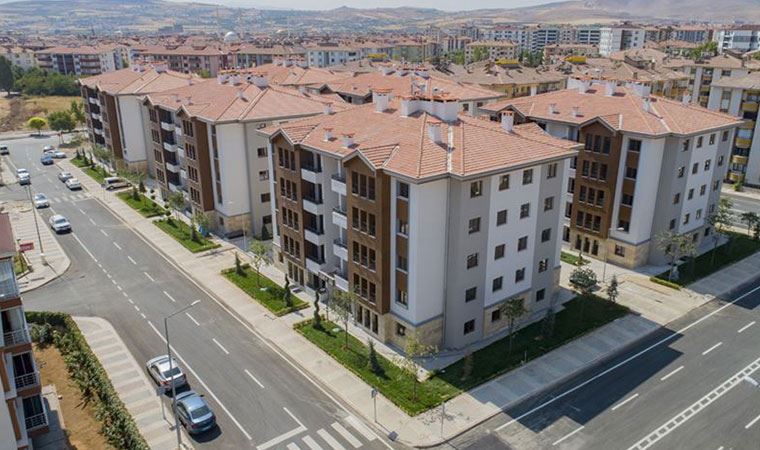 Bir kentsel dönüşüm klasiği! TOKİ başlattı altı yıldır bitmedi: Sebebi ise AKP'li yöneticilerin "değerli yer" sevdası...