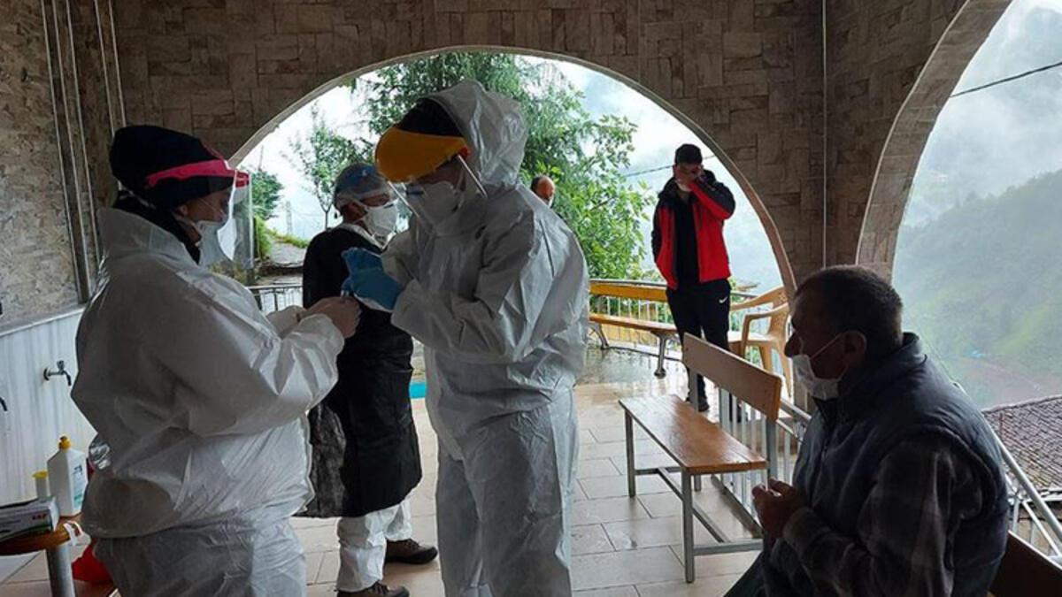 Türkiye için tehlike çanları yeniden mi çalmaya başlıyor? Koronavirüs vakalarıyla ilgili korkutan sözler! "Önümüzdeki günlerde..."
