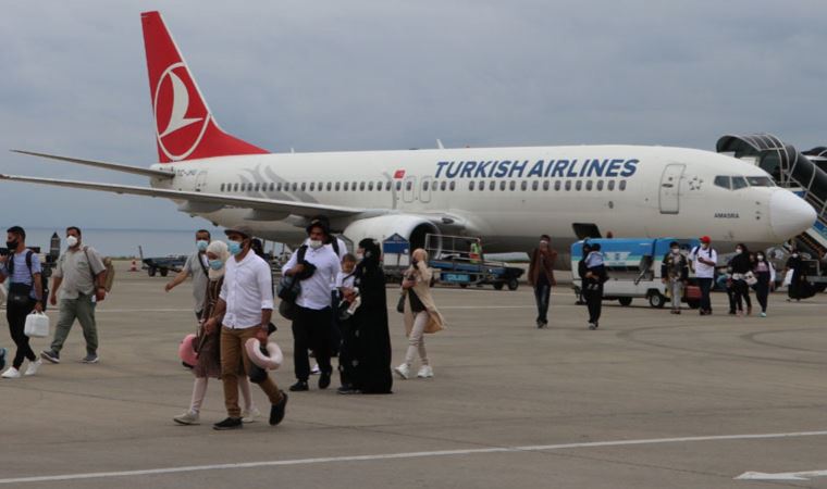Trabzon Havalimanı'nda çatlak meydana gelmiş, uçuş trafiğine ara verilmişti... CHP'li vekilden bomba iddia! Trabzon Havalimanı'nın altından bakın kim çıktı