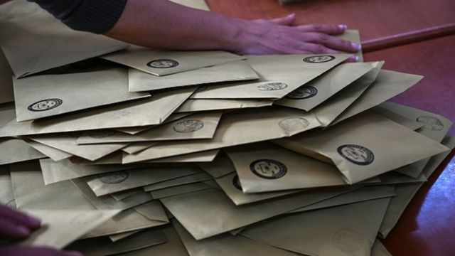 "Ülkenin erken seçime ihtiyacı var" dedi ve... CHP'li Ahmet Akın'dan dikkat çeken açıklama! "Yarın seçim olsa Cumhuriyet Halk Partisi kadrolarıyla hazır"