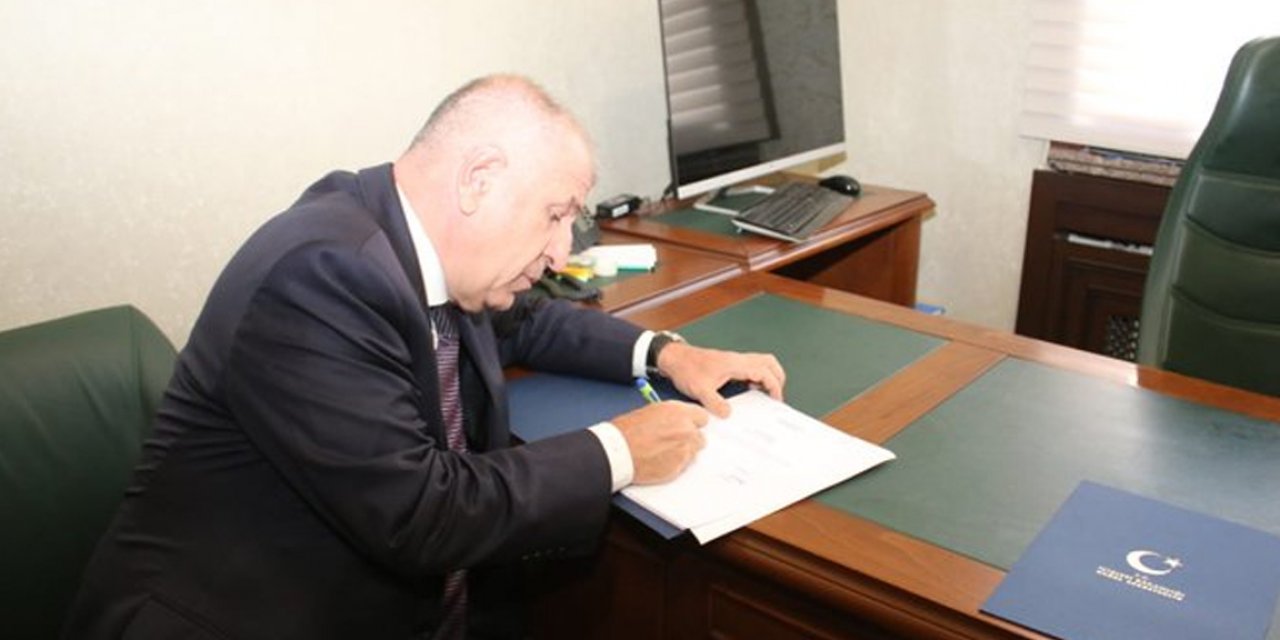 Ümit Özdağ dilekçeyi verdi! "Zafer Partisi Türk Milleti’ne hayırlı olsun"