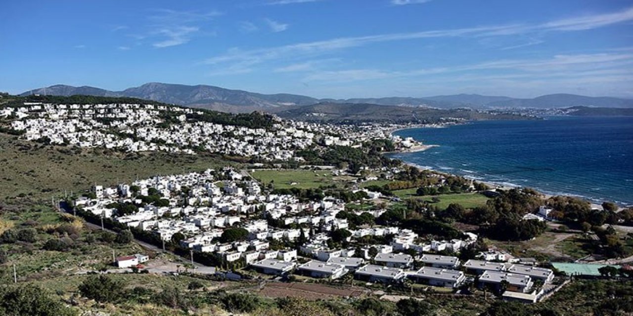 AKP iktidarı satılmadık yer bırakmadı! 19 yılda 320 milyon metrekare taşınmaz bir bir elden çıktı!