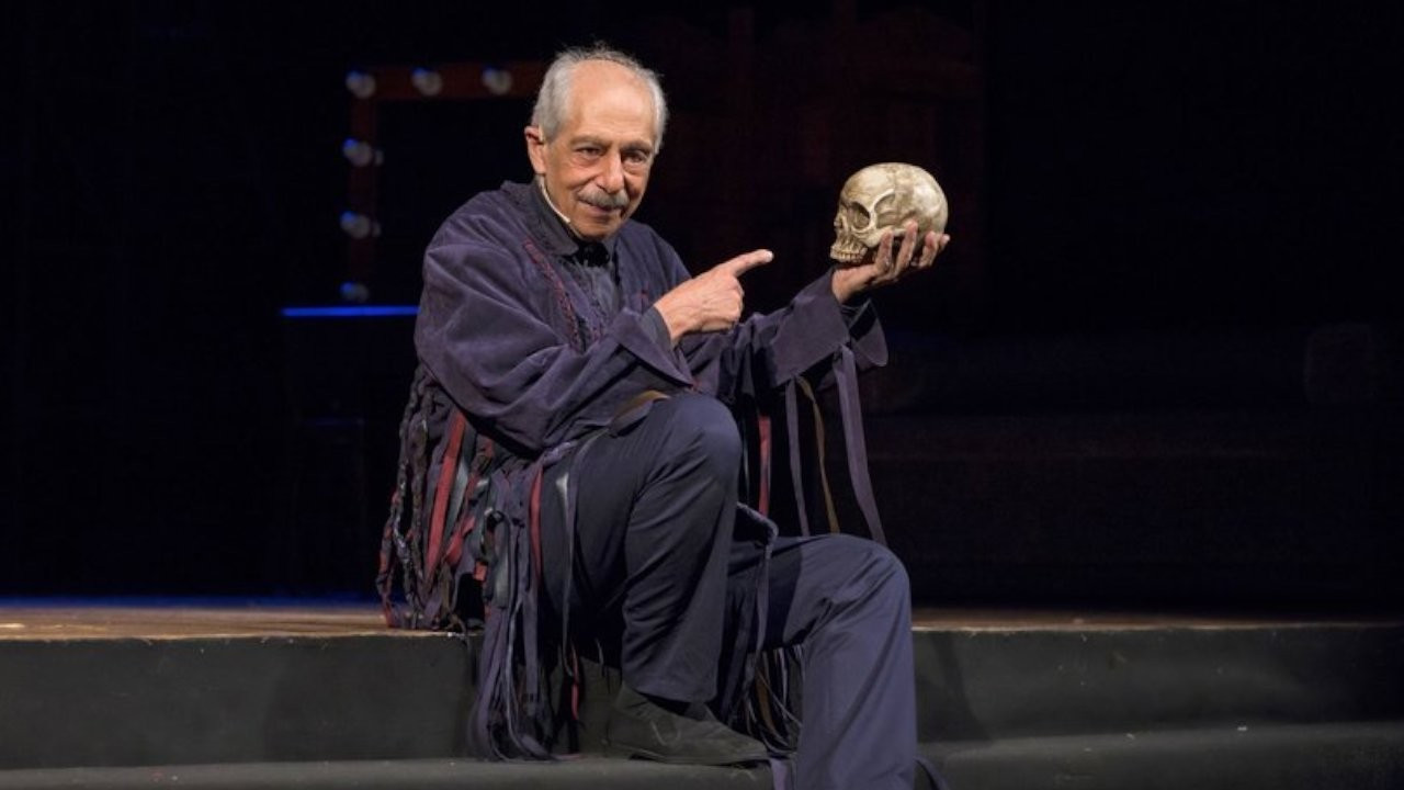 'Cumhurbaşkanına hakaret' iddiasıyla hakkında hapis isteniyordu... Usta sanatçı Genco Erkal'dan ambargo tepkisi! "Kimi kandırdığınızı sanıyorsunuz?"