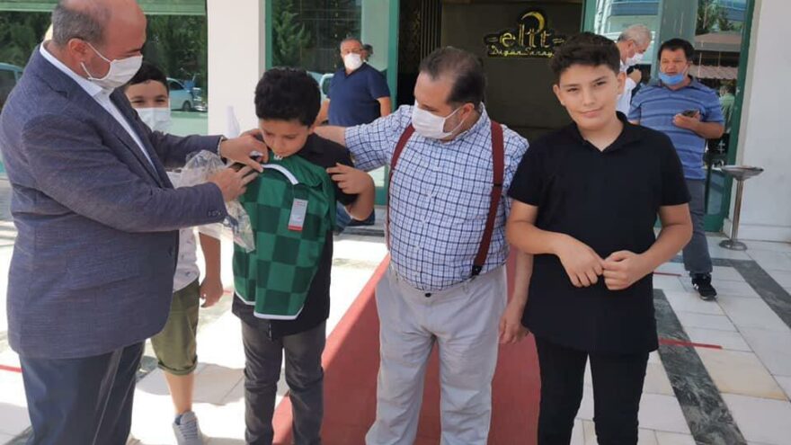 AKP’li vekilden çocuklara 'torpil' tavsiyesi! Sosyal medyadan tepki yağdı