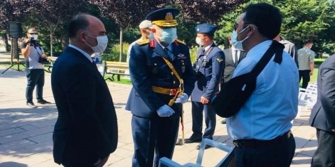 30 Ağustos törenlerinde büyük ayıp! Atatürk’ün ismi anılmadı, İYİ Partili Başkan alanı terk etti!