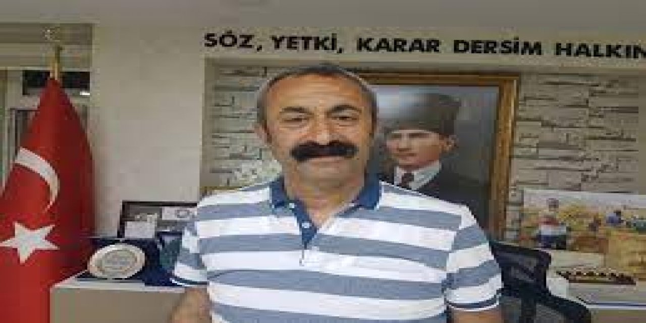 Sosyal medyada paylaştığı "photoshop"lu yangın müdahalesi görüntüsü gündem olmuştu... AKP’li başkan hakkında flaş iddia! 30 Ağustos törenlerinde Maçoğlu’nun üzerine mi yürüdü?