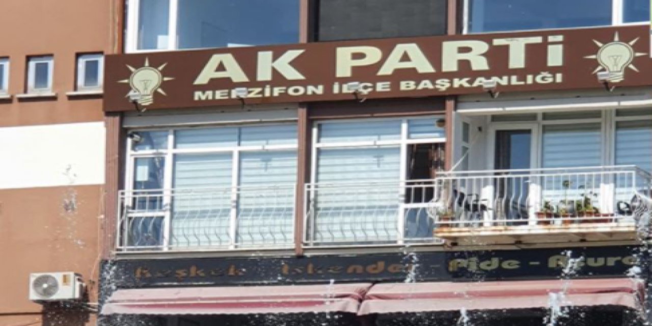 Bayrak bile asılmadı! AKP Amasya'da 30 Ağustos'a duyarsız kaldı!