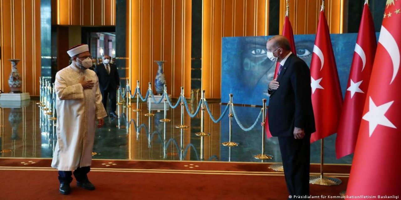 "30 Ağustos Zafer Bayramı Tebrik Töreni"nde ortaya çıktı!  Devlet protokolünde çarpıcı değişiklik! Diyanet Genelkurmay'ın önüne geçti!