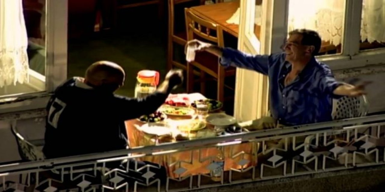 O sahneyi paylaştı... Rasim Öztekin'in kızı Pelin Öztekin'den Ferhan Şensoy'a duygulandıran veda!