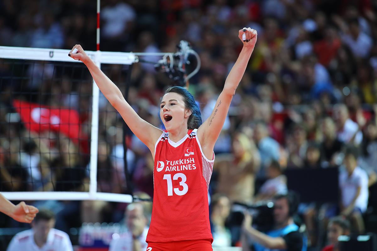 Türkiye Voleybol Federasyonu Başkanı Üstündağ'dan Meryem Boz açıklaması