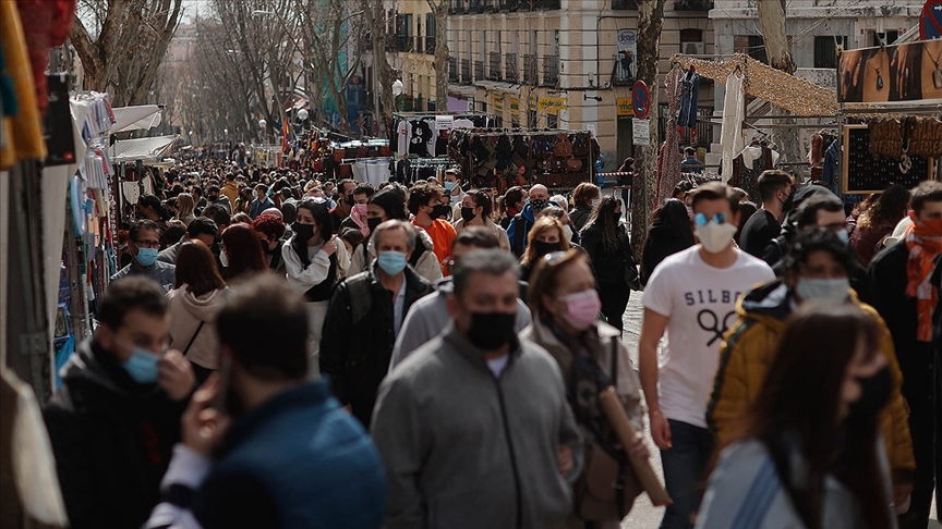Tünelin ucundaki ışık göründü mü? Uzmanlar koronavirüsün biteceği tarihi açıkladı