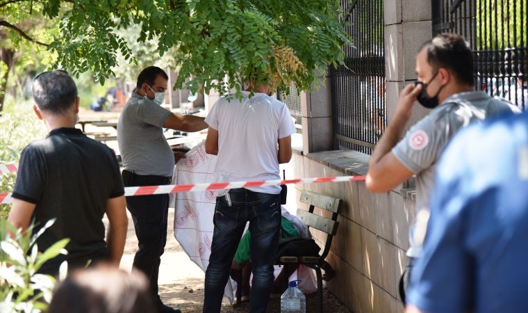 Hastanenin bahçesindeki bankta cesedi bulundu