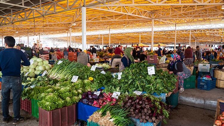 Son 6 yılın en büyük artışı! Meyve sebze fiyatları yurttaşın cebini yakıyor... İşte pazarın en pahalısı