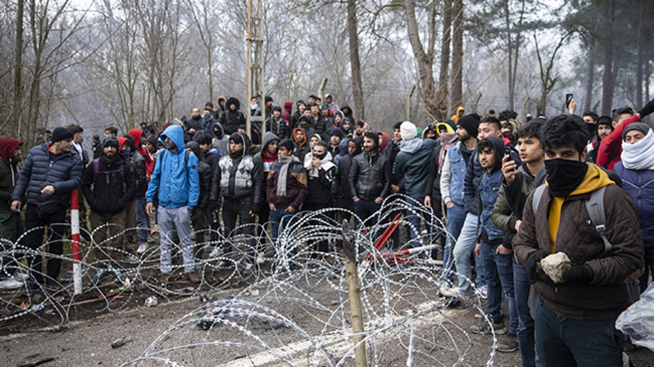 Eski bakandan 'göçmen akını' açıklaması! "Türkiye bu projeyi de iyi görüp hazırlıklı olmalı"