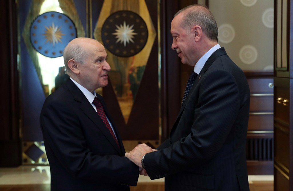 Saray İttifakı'nın 'Baraj' açıklaması gündemdeki yerini koruyor! Fehmi Koru, Bahçeli'nin ittifakı sarsacak planını açıkladı: 'Benden bu kadar...'