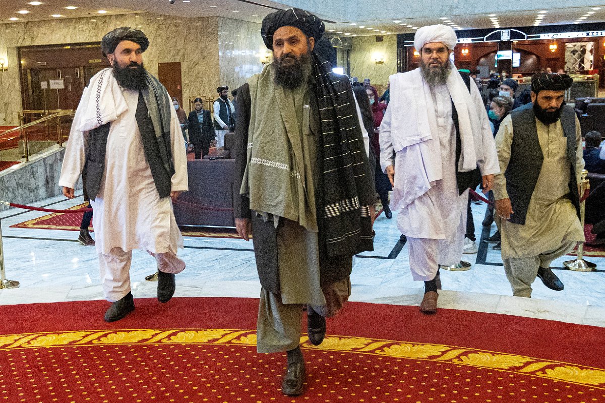Yönetimi kısa sürede ele geçirmişlerdi... Taliban'dan hükümetin başına tanıdık isim!