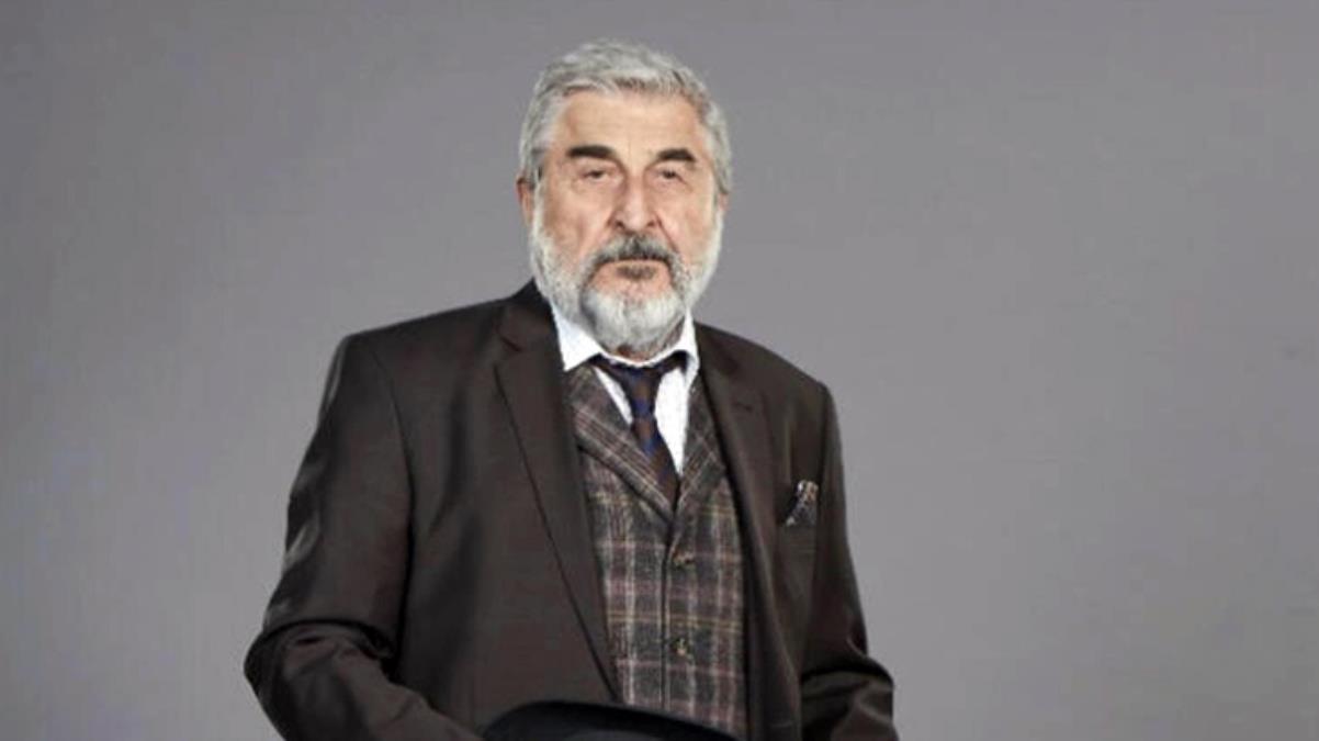 Sözleri Ferhan Şensoy'un cenaze törenine damga vurmuştu... Akit yazarından Cihat Tamer'e tehdit! "Bizi zorla sahaya çağırma"