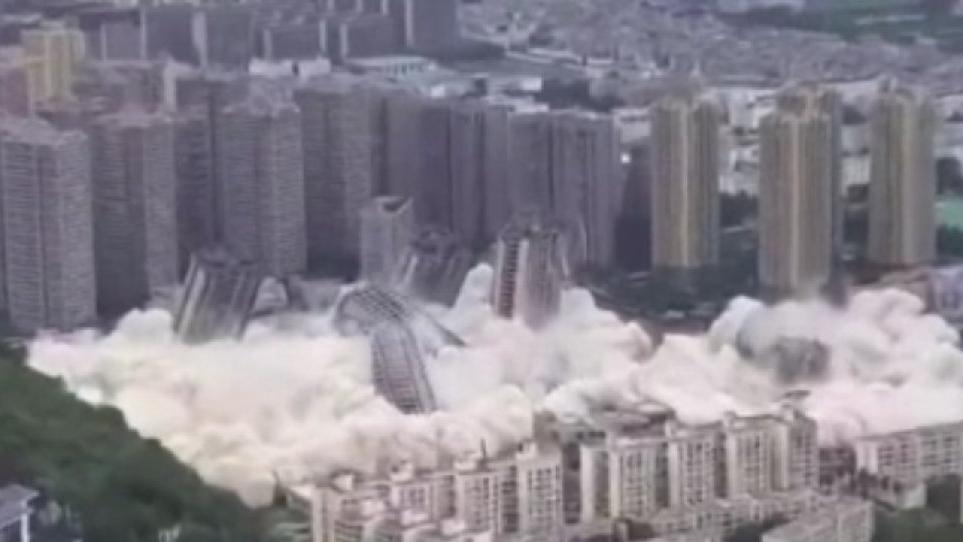 10 senede bitirilemedi ama... 15 gökdelen saniyeler içinde yıkıldı