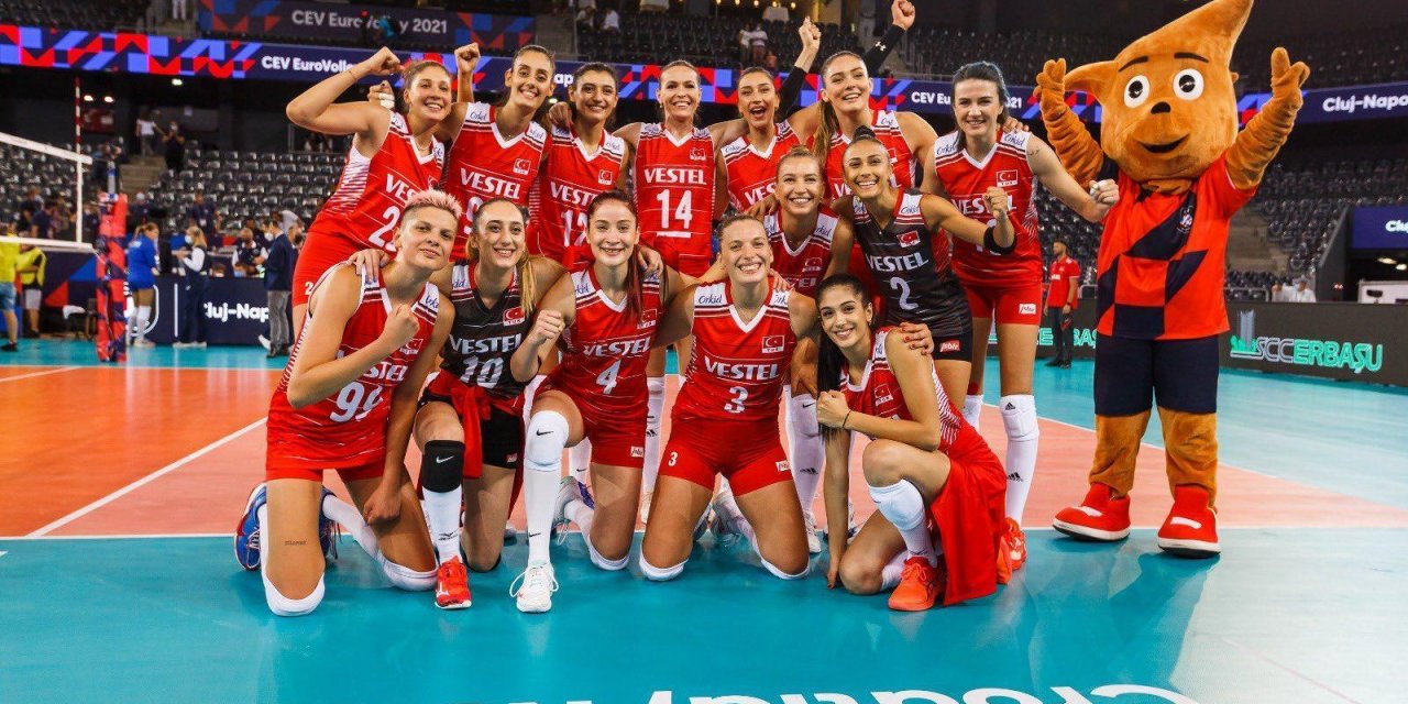 TÜRKİYE A MİLLİ KADIN VOLEYBOL TAKIMI AVRUPA ÜÇÜNCÜSÜ OLDU