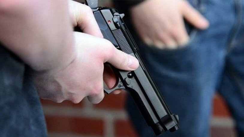 Patron grev öncesi sendika temsilcisini odasına çağırıp silah çekti