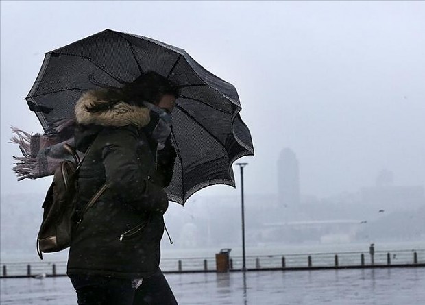 Meteoroloji "Tedbirinizi alın" diyerek uyardı: Kuvvetli fırtına ve sağanak geliyor!