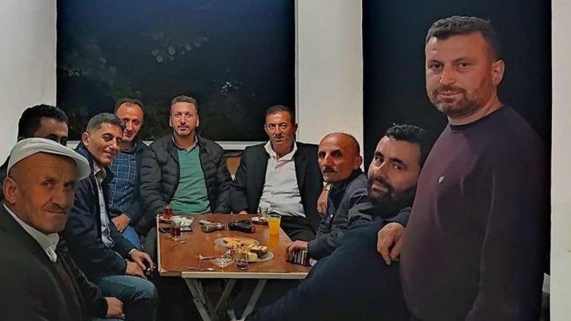 Referandumda skandal olay! Silahla 'evet' çağrısı yaptı