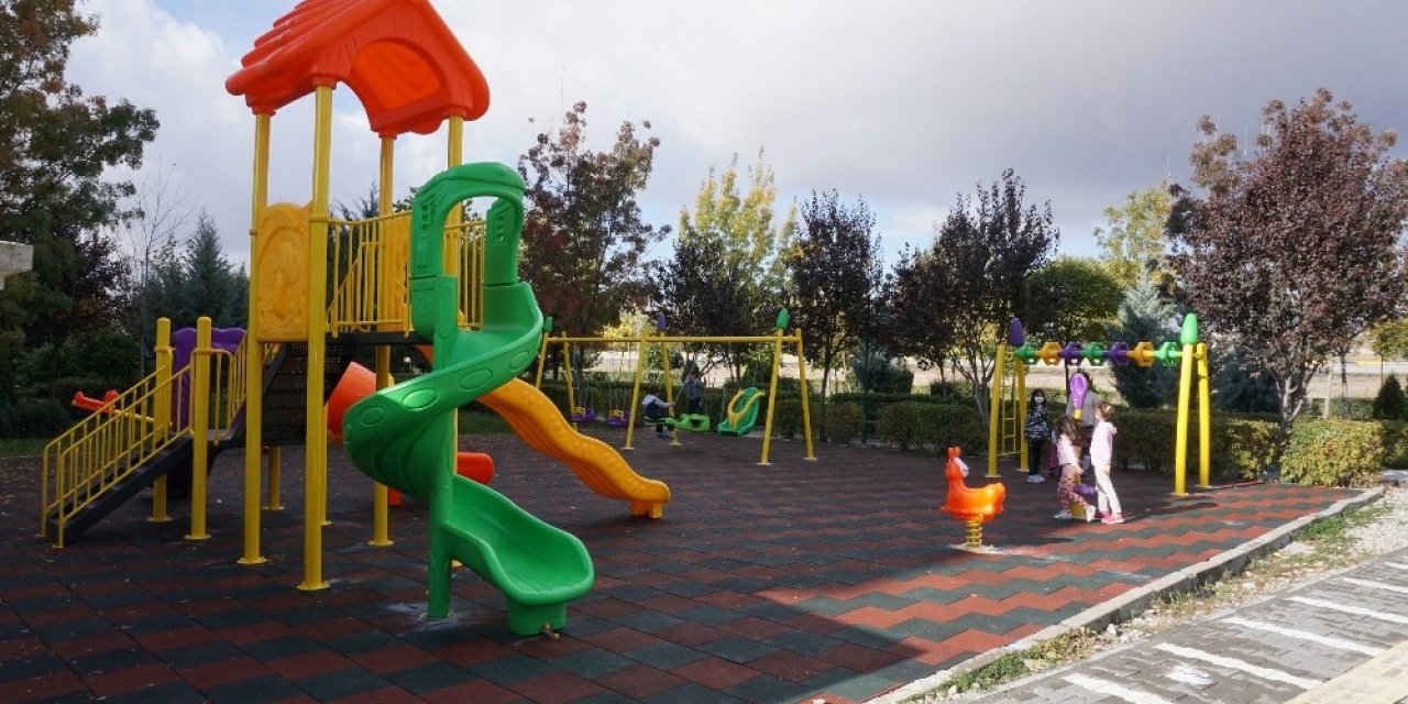 AKP’li belediye parkları işletmeye verecek
