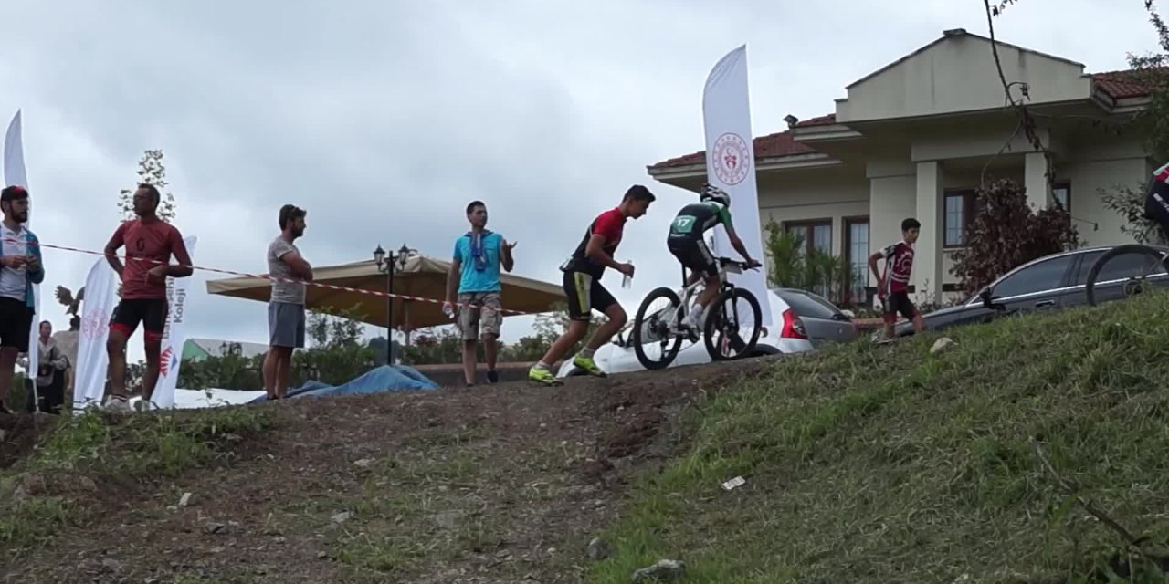 GİRESUN'DA İKLİM İÇİN PEDAL ÇEVİRDİLER