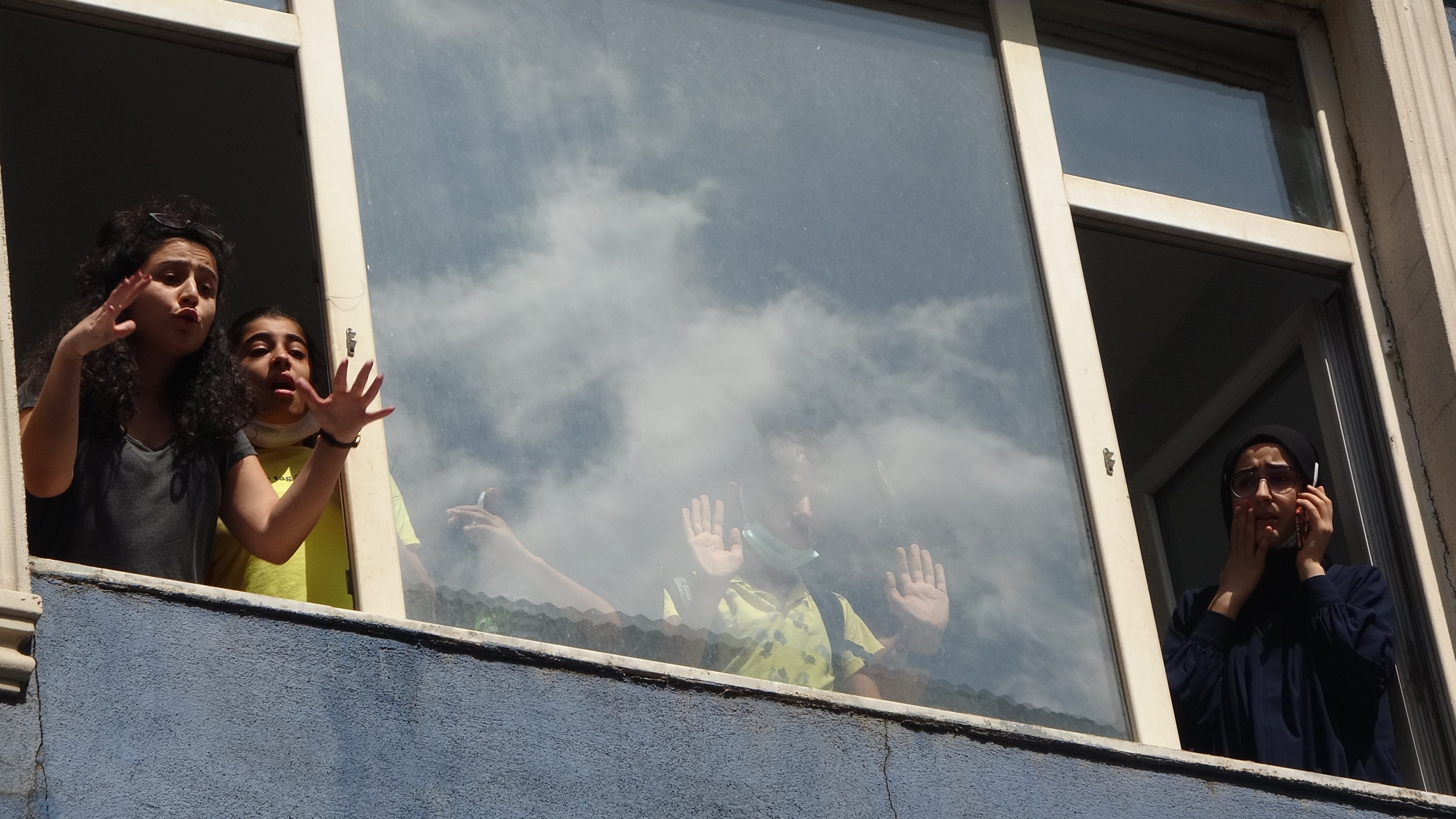 İtfaiye ekipleri müdahalede yetersiz kaldı... Kurs merkezinde can pazarı