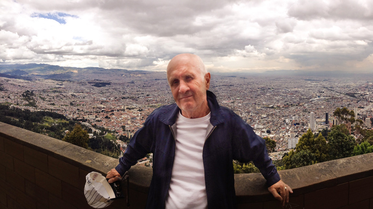 Dünyaca ünlü menajer kendi kazdığı mezara düşerek hayatını kaybetti