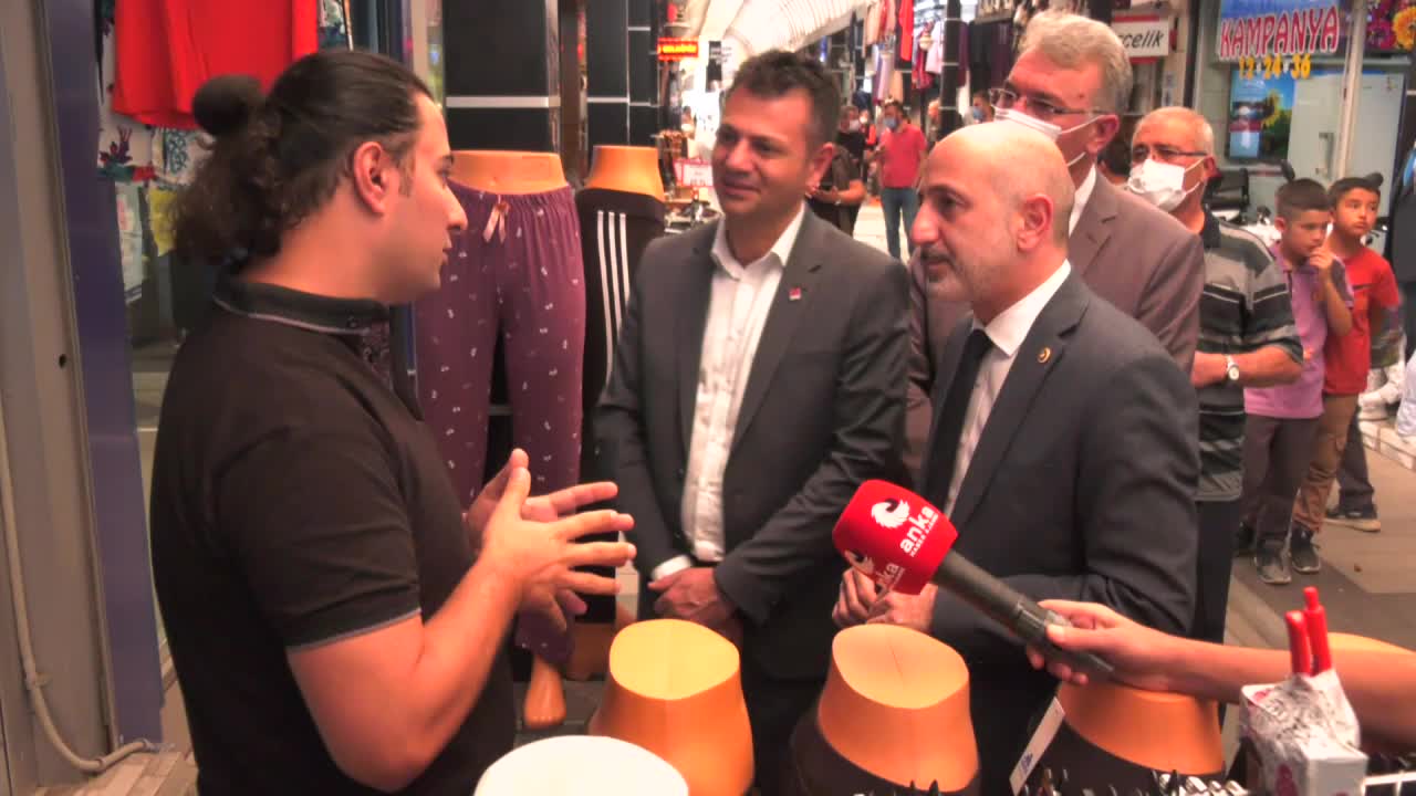 Aksaraylı esnaf derdini anlattı: "İnsanları enayi yerine koyuyorlar"