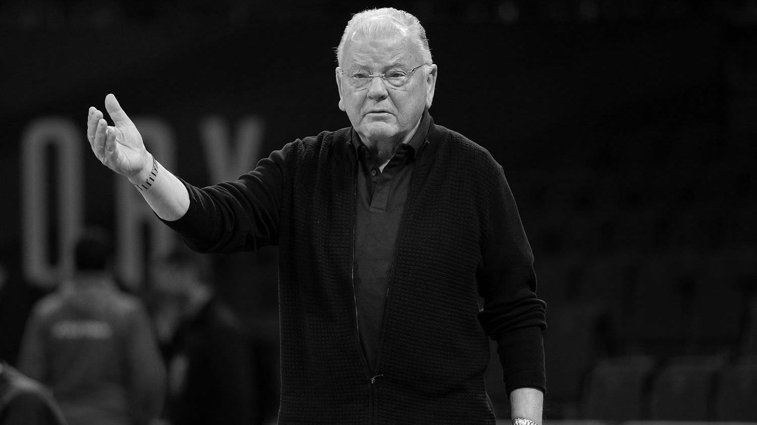 Basketbol dünyasının efsane ismi hayatını kaybetti