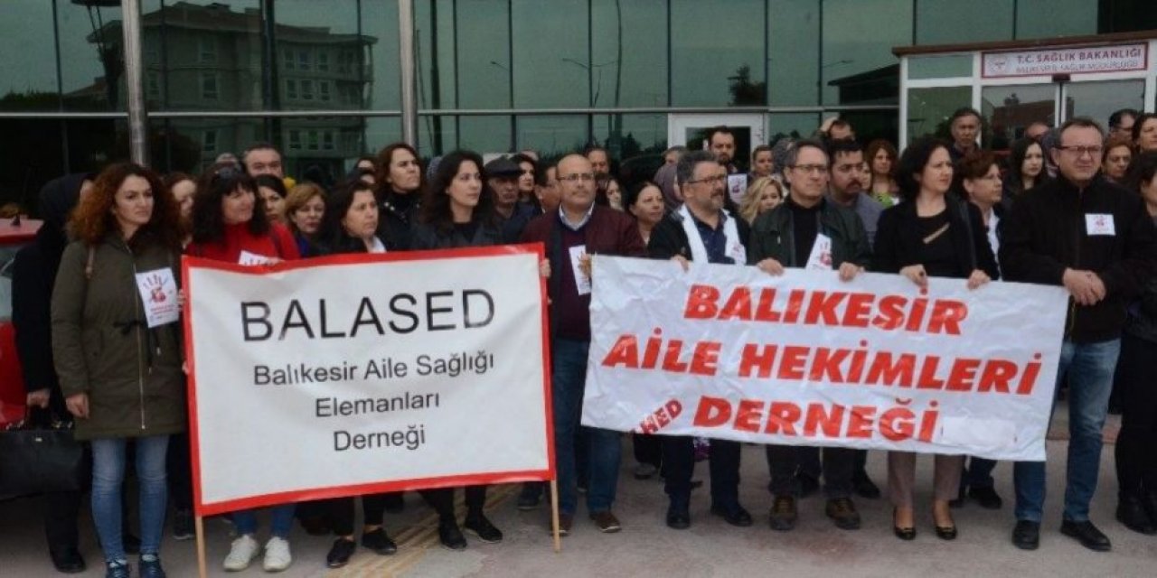 Dernek Başkanı Fevzi Turgut  Balıkesir Aile Hekimleri Derneği adına açıklama yaptı