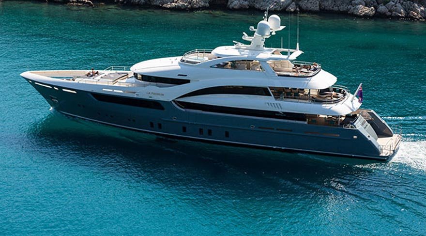 "Devlete ödenecek kiralar ertelenip işletme süresi iki yıl uzayınca teknenin boyu da uzamış haliyle..." İşte AKP sosyetesinin konuştuğu tekne