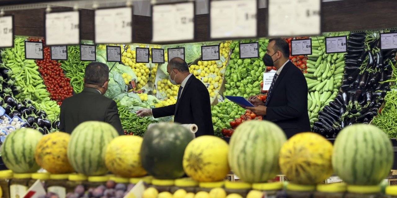 İktidar, enflasyona karşı marketlerde “etiket denetimi” yaptı