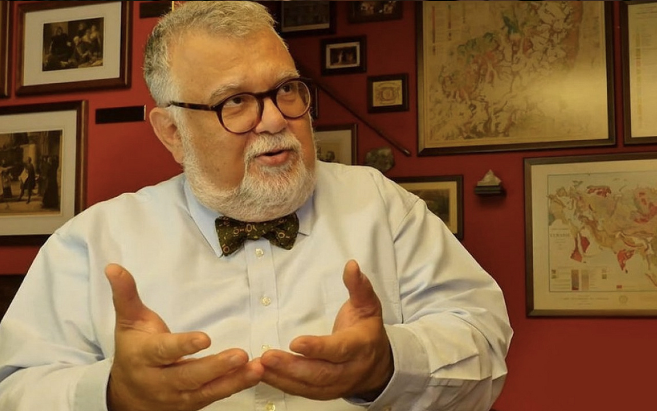 Kızdığı öğrencisinin eteğini kaldırıp tokat atan Celal Şengör'den ilk açıklama: "Tepkileri abartılı buluyorum"