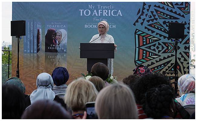 Emine Erdoğan, ilk kitabının tanıtımını yaptı