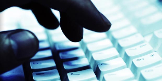 Eski meclis başkanının adını kullandı! Zonguldak’ta yüzlerce kişiyi dolandırdı