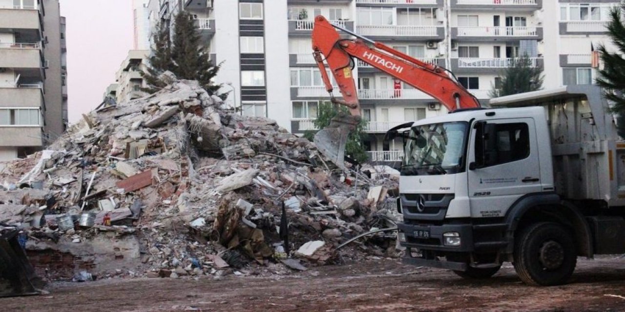 32 kişiye mezar olan Emrah Apartmanı'nda umutlar tükendi! Çalışmalar bitti!