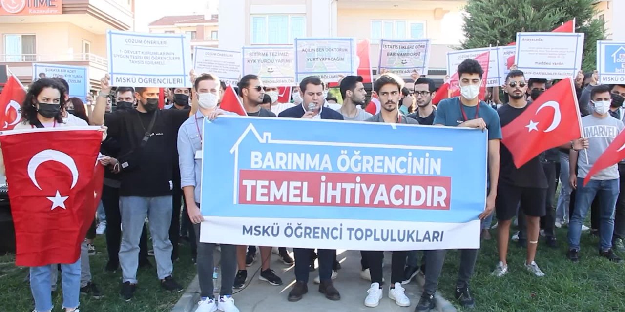 Muğla'da üniversite öğrencilerinden barınma eylemi