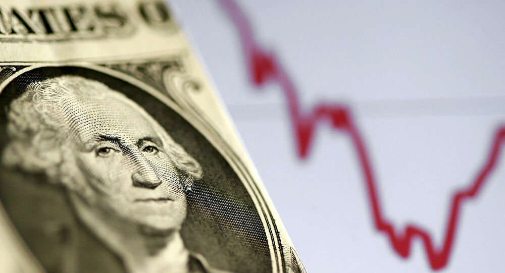 Dolar yeni haftaya zirveyle başladı